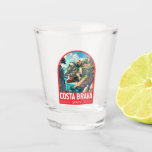 Costa Brava Spanien Reisen Kunst Vintag Schnapsglas<br><div class="desc">Costa Brava retro Vektor Reise Design. Die Costa Brava ist eine Küstenregion Kataloniens im Nordosten Spaniens.</div>