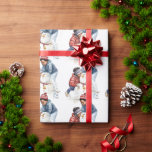 Cosy Christmas Snowman Geschenkpapier<br><div class="desc">Titel: "Weihnachten Noir: African American Wrapping Paper - Celebrate with Style!" "Weihnachten Noir" - Schwarzes Weihnachtsgebäck Ihre Geschenke im Geiste der Freude und Eleganz mit unserem Weihnachten Noir African American Wrapping Paper. Genießen Sie den Zauber der Urlaubssaison, denn diese wunderschön gestaltete Geschenkpackung erfasst das Wesen der Weihnachtszeit durch die Augen...</div>