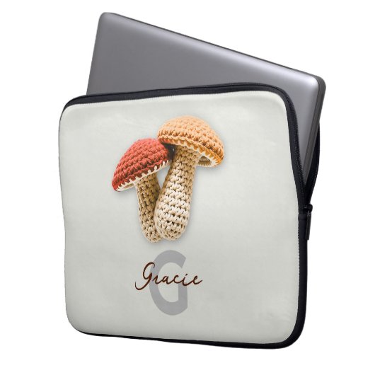 Cosy Cotattecore Crochet Mushroom Monogram Name Laptopschutzhülle (Vorderseite Links)