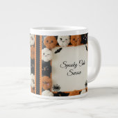 Cosy Crochet Pumpkin Halloween Coffee Tasse (Vorderseite Rechts)