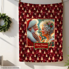 Cosy Holiday Throw Blanket Burgundy Gold Santa Fleecedecke