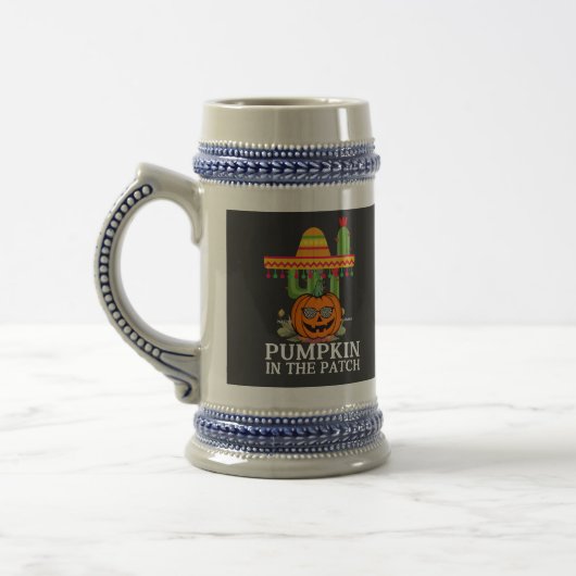 Cosy Pumpkin Patch Graphic T - Shirt Bierglas (Links)