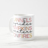 Cosy Pumpkin Patch Graphic T - Shirt Kaffeetasse (Vorderseite Links)