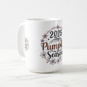 Cosy Pumpkin Season 2025 Tasse - Niedliches Herbst (Vorderseite Links)