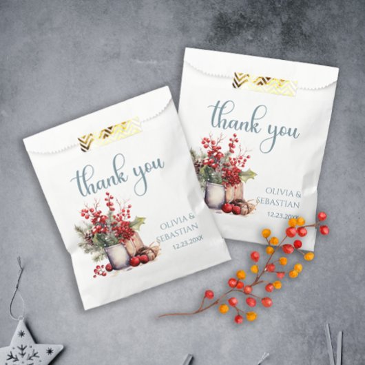Cosy Winter Rowan Beerenbouquet Wedding Geschenktütchen