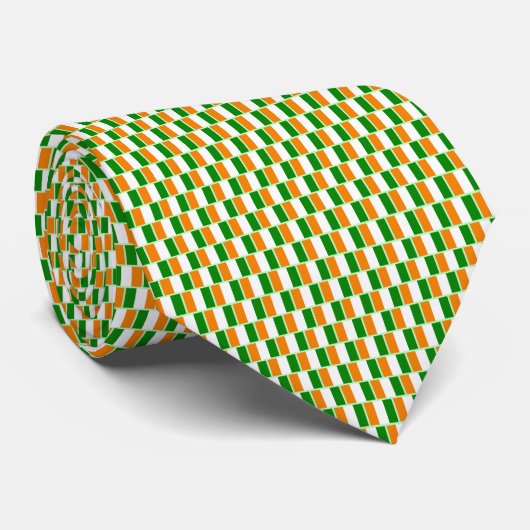 Cote d'Ivoire Flag Brick Pattern Krawatte (Gerollt)