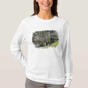 Cotswold Stein Hütten im Dorf T-Shirt