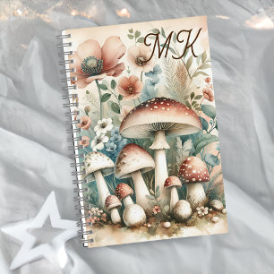 Cottage Core monogrammierte Pilze und Blumen Notizblock