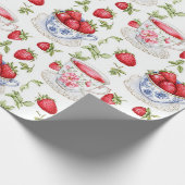Cottagecore Erdbeer-Muster Geschenkpapier (Ecke)