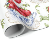 Cottagecore Erdbeer-Muster  Geschenkpapier (Rolleneckpunkt)