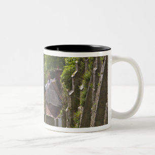 Cottages in Gold Hill, Shaftesbury, Dorset, Zweifarbige Tasse