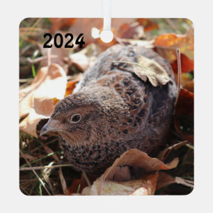 Coturnix Quail in den Blätter Ornament Aus Metall
