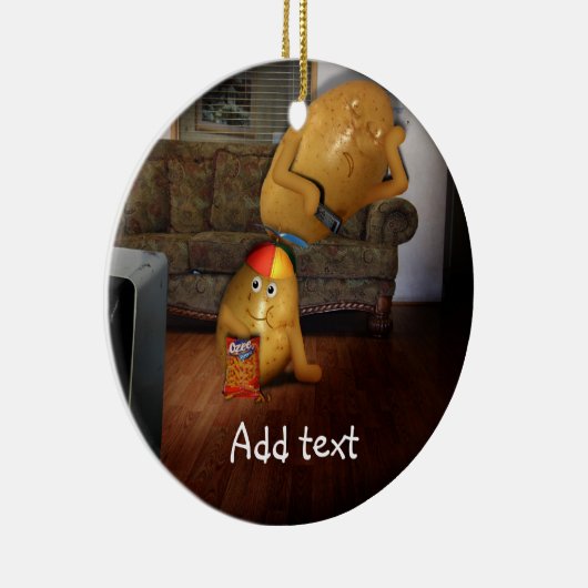 Couchkartoffeln mit Vaterschlafen auf der Couch Keramik Ornament (Rechts)