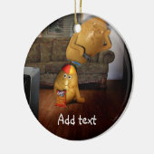 Couchkartoffeln mit Vaterschlafen auf der Couch Keramik Ornament (Links)