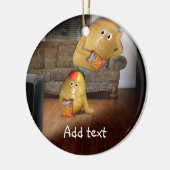 Couchkartoffeln mit Vaterschlafen auf der Couch Keramikornament (Links)