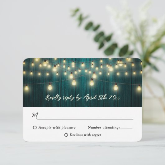 Country Aquamarin Stall Holz String Lights Hochzei RSVP Karte (Stehend Vorderseite)