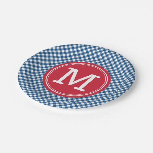 Country Chic Blue Gingham Personalize Monogram Pappteller (Schrägansicht)