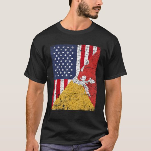 Country Flag Design Half USA Half Bhutan T-Shirt (Vorderseite)
