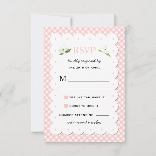 Country Floral Gingham Pink Blue Wedding RSVP Karte (Vorderseite)
