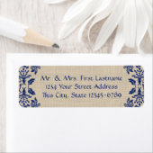 Country Garden Damask Blue und Burlap (Insitu)