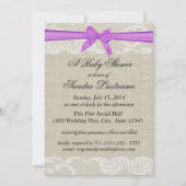 Country Lace und Burlap mit Lila Bow-Dusche Einladung (Vorderseite)