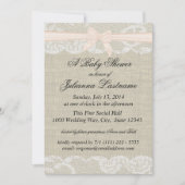 Country Lace und Burlap mit rosa Bow Dusche Einladung (Vorderseite)