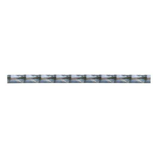 Country Lake Boat Dock Satinband (Vorderseite)