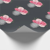 Country Rustic Mason Jar Peony Wedding Geschenkpapier (Ecke)