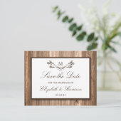 Country Rustic Wood Monogram Branch Save the Date Ankündigungspostkarte (Stehend Vorderseite)