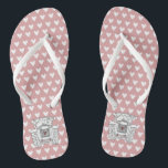 Country Wedding Traktor Drehe Flohschuhe Badesandalen<br><div class="desc">Ein Paar Traktorandenfarm Thema Hochzeit Spaß Flip Flops.</div>