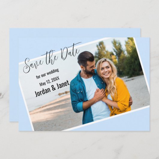 Couple at Beach Flat Save the Date Card (Vorne/Hinten)
