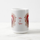 Couple Embracing in ein großes rotes Herz Kaffeetasse (Mittel)
