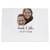Couple face photo add name date simple wedding große geschenktüte (Vorderseite)