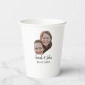Couple face photo add name date simple wedding  pappbecher (Rückseite)