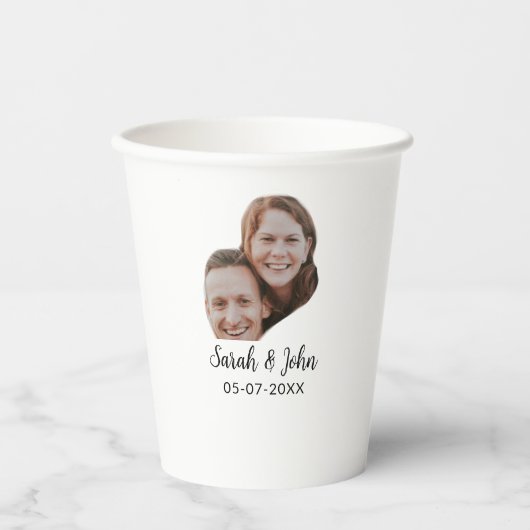 Couple face photo add name date simple wedding  pappbecher (Vorderseite)