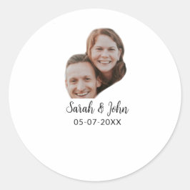Couple face photo add name date simple wedding runder aufkleber