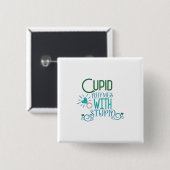 Couple-Geschenk Cupid Rhymes mit Stupid Button (Vorne & Hinten)