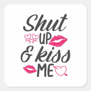 Couple Gift Kiss Me Quadratischer Aufkleber