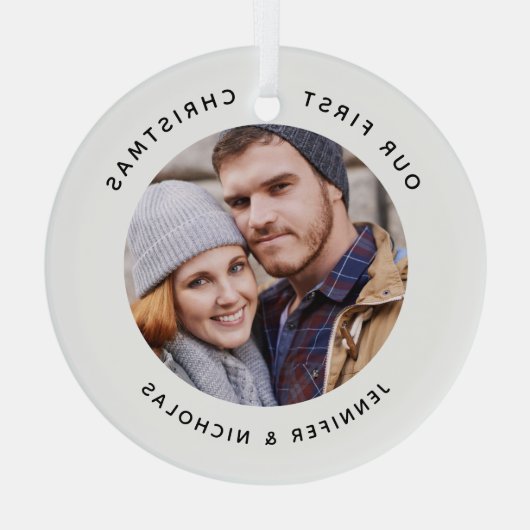 Couple Our First Christmas Foto Ornament Aus Glas (Rückseite)