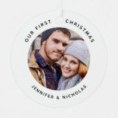 Couple Our First Christmas Foto Ornament Aus Metall (Vorderseite)