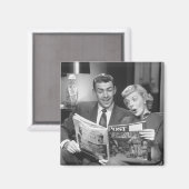 Couple Reading Magazine Magnet (Vorderseite/Rückseite)