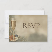 Couple’s Champagne Floral Wedding Shower RSVP Karte (Rückseite)