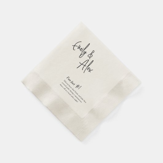 Couple Script Fun Facts Wedding Napkins Serviette (Ecke)