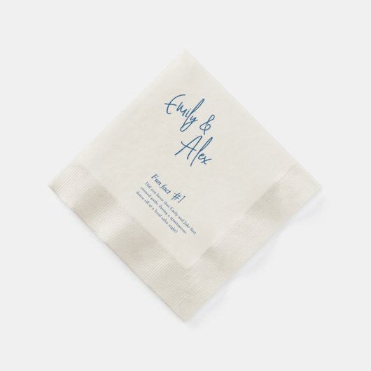 Couple Script Fun Facts Wedding Napkins Serviette (Ecke)