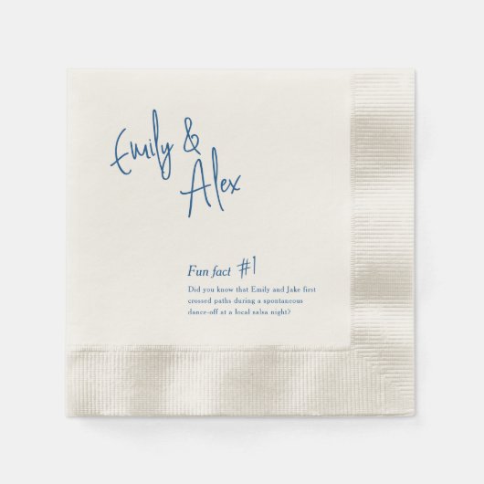 Couple Script Fun Facts Wedding Napkins Serviette (Vorderseite)