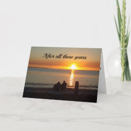Couple Sit On Beach bei Sunset Anniversary Card Karte
