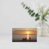 Couple Sit On Beach bei Sunset Business Card Visitenkarte (Stehend Vorderseite)