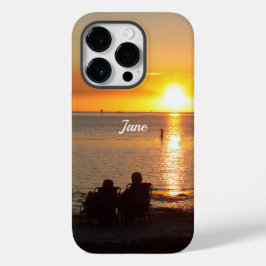 Couple Sit On Beach in einem sonnigen Handy-Fall Case-Mate iPhone 14 Pro Hülle