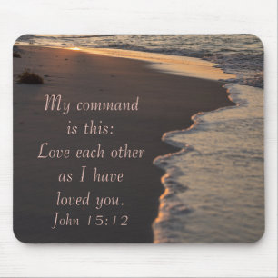 Couple Walking Beach bei Sunrise John 15 12 Mousepad