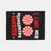Couples Matching Christmas I Like Her Peppermint C Fleecedecke (Vorderseite (Horizontal))